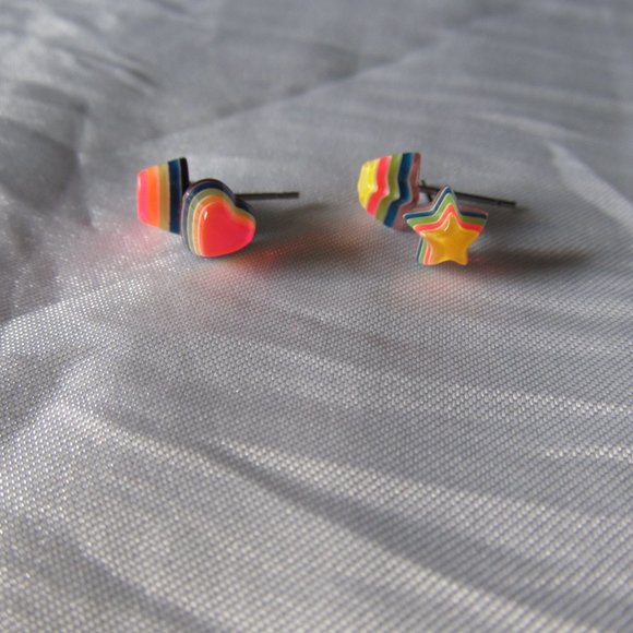 🌈Deal! Rainbow Stud Earrings🌈 - Picture 7 of 7